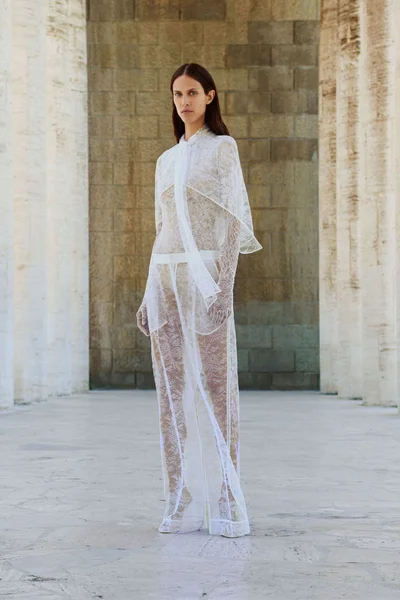 Look 2